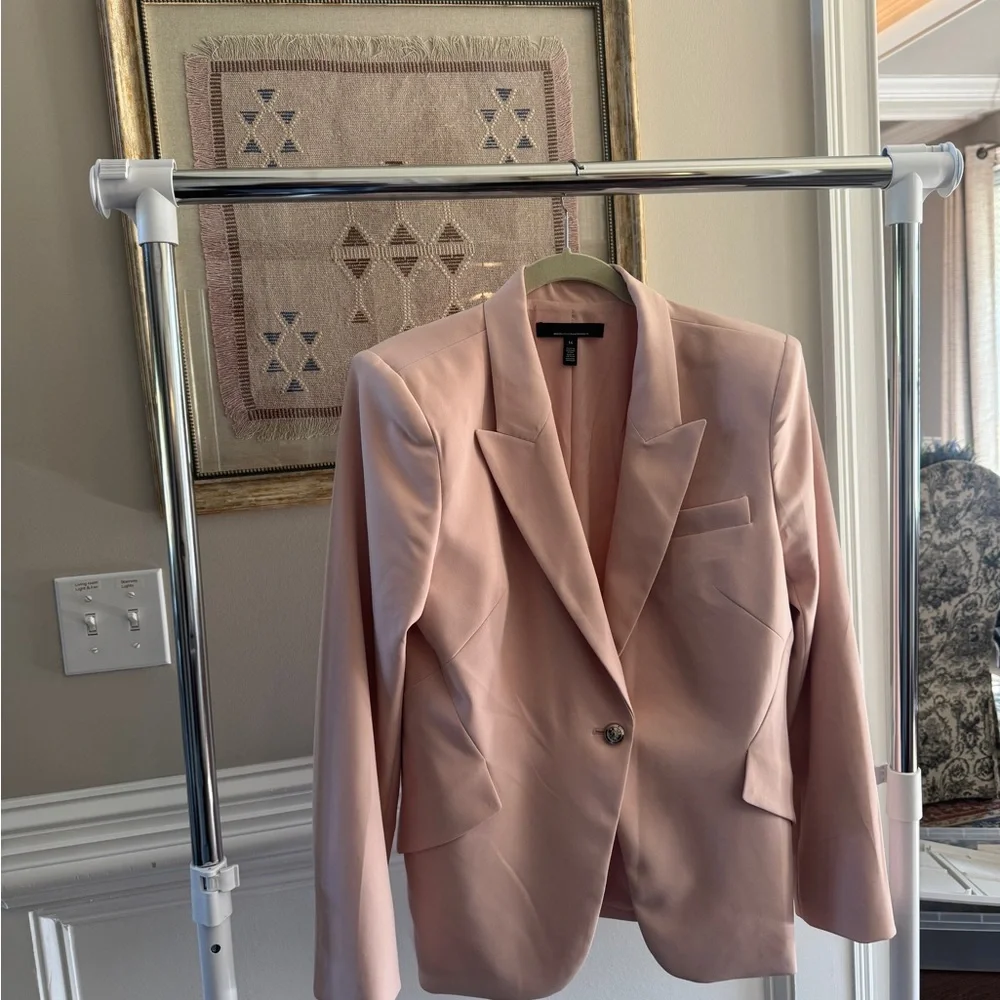 White House Black Market Pale Pink Tailored Suit with Ankle Length Pants - Picture 7 of 9